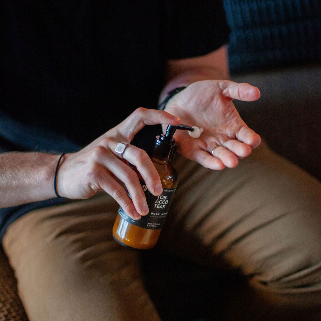 Tobacco Teak Body Lotion